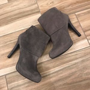 SUEDE JESSICA SIMPSON ANKLE BOOTS